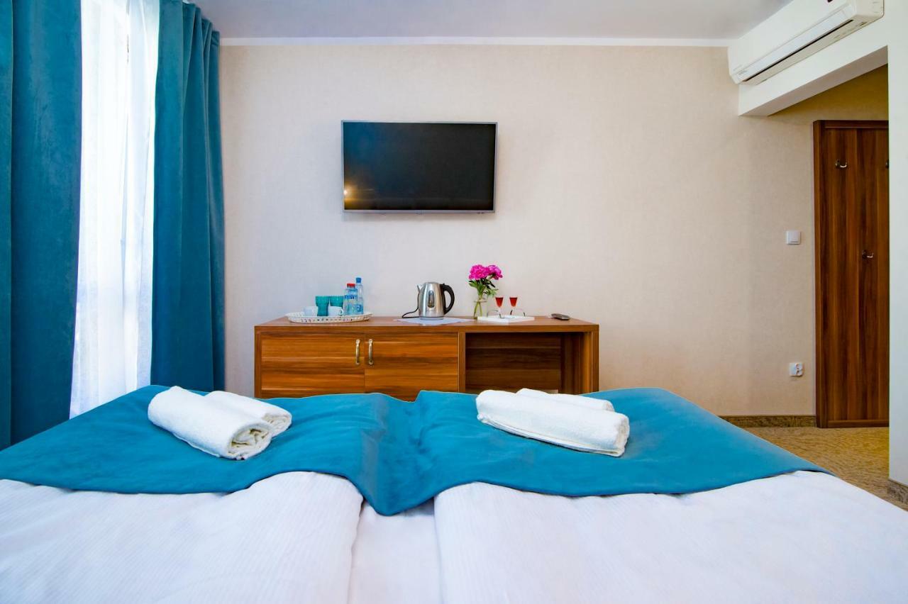 Pod Wzgorzem Bed & Breakfast Фромборк Екстер'єр фото